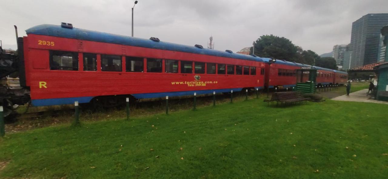 La Parada Del Tren Hostel Bogotá Extérieur photo